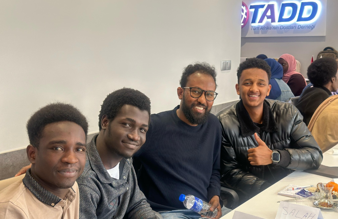 Afrika Okulu Başlıyor! 