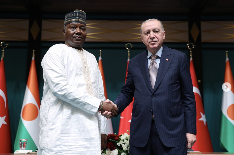 ERDOĞAN: TÜM İMKANLARIMIZLA NİJER'İ DESTEKLİYORUZ